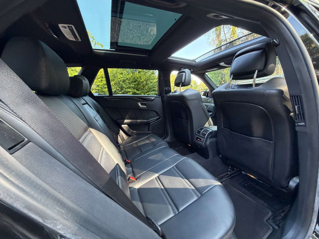 Mercedes-Benz E Class E220d Se 9G-tronic Black #41