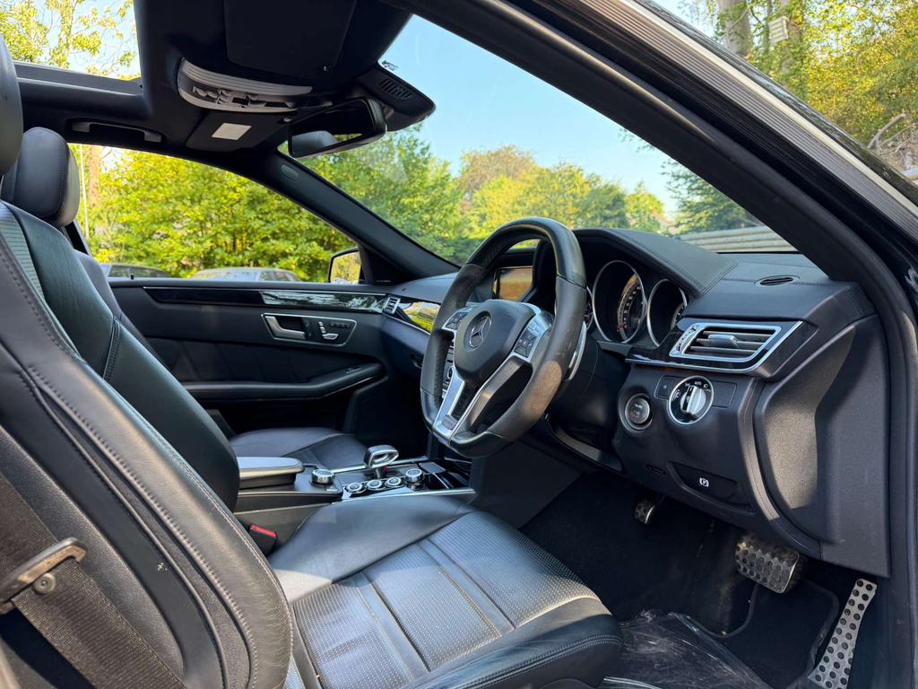 Mercedes-Benz E Class E220d Se 9G-tronic Black #36