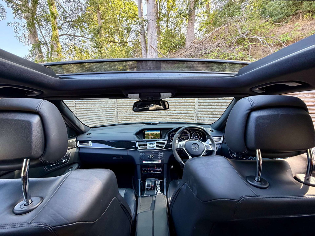 Mercedes-Benz E Class E220d Se 9G-tronic Black #2