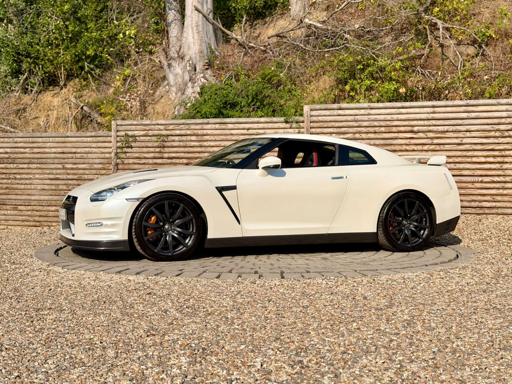 Nissan GT-R Coupe Grey #8