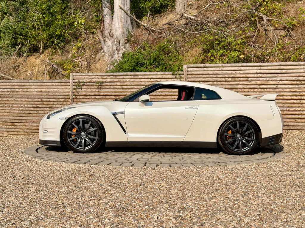 Nissan GT-R Coupe Grey #11