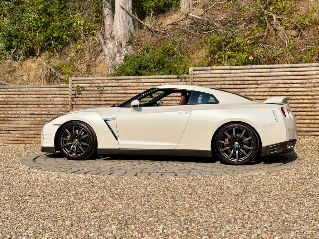 Nissan GT-R Coupe Grey #13