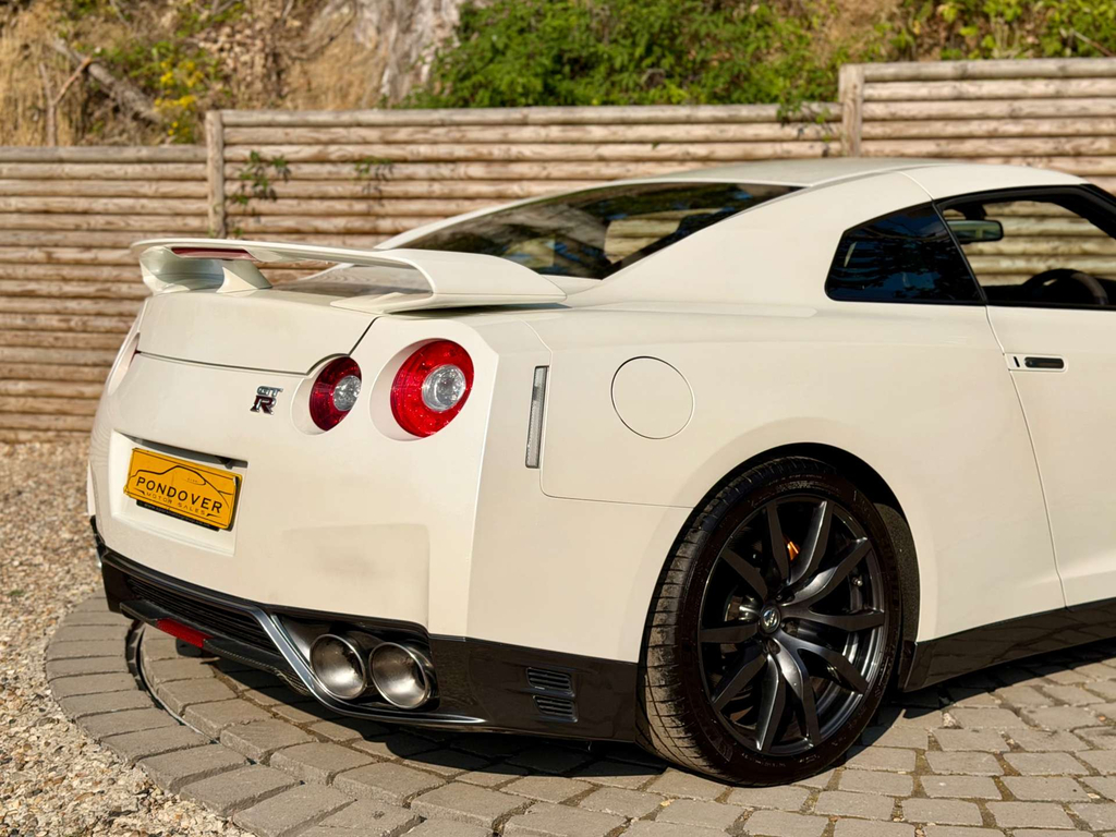 Nissan GT-R Coupe Grey #75