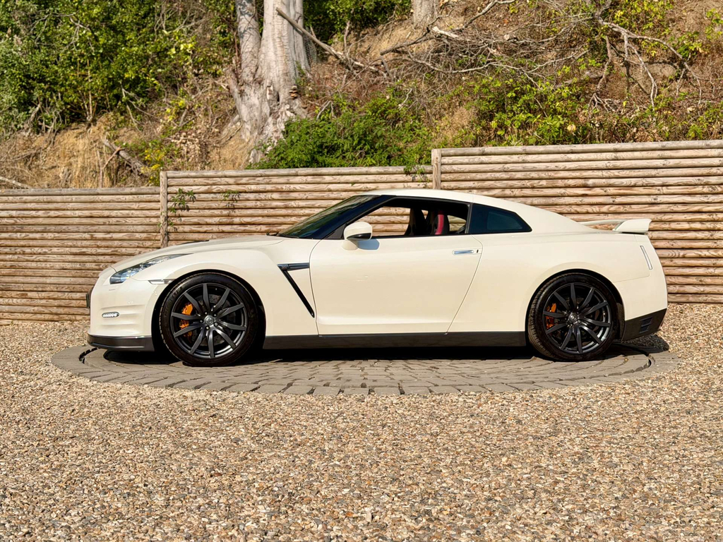 Nissan GT-R Coupe Grey #9