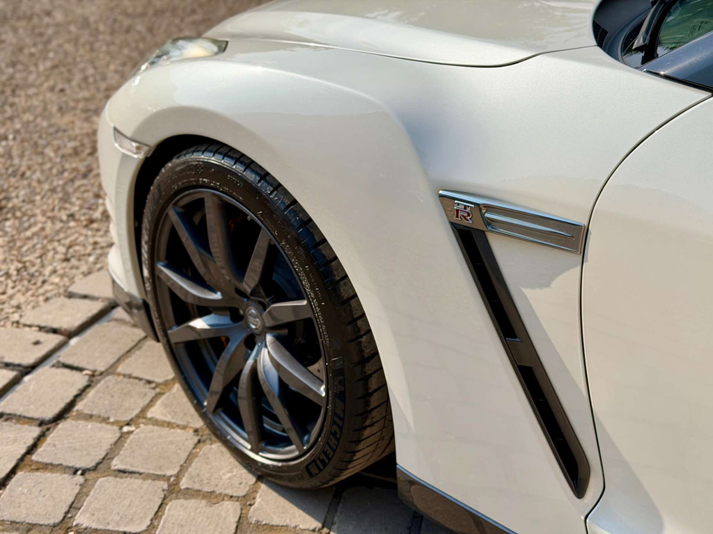 Nissan GT-R Coupe Grey #88