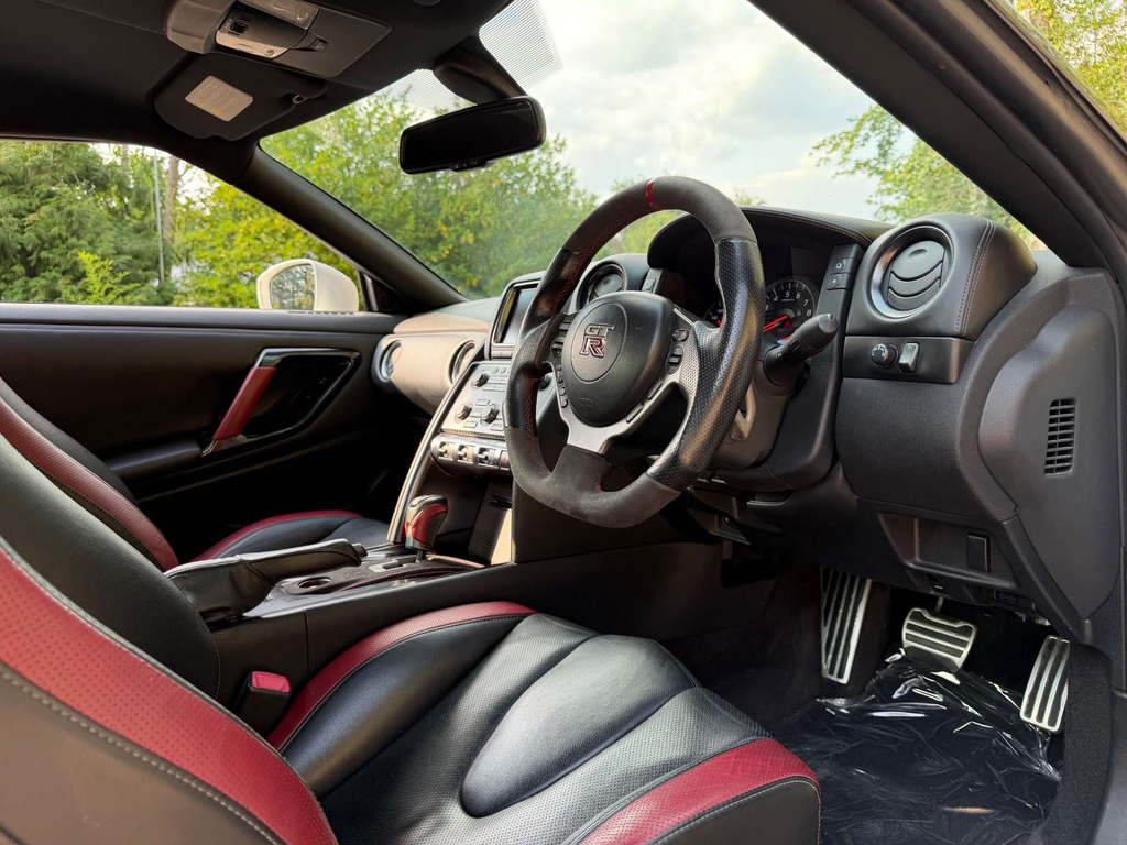 Nissan GT-R Coupe Grey #42