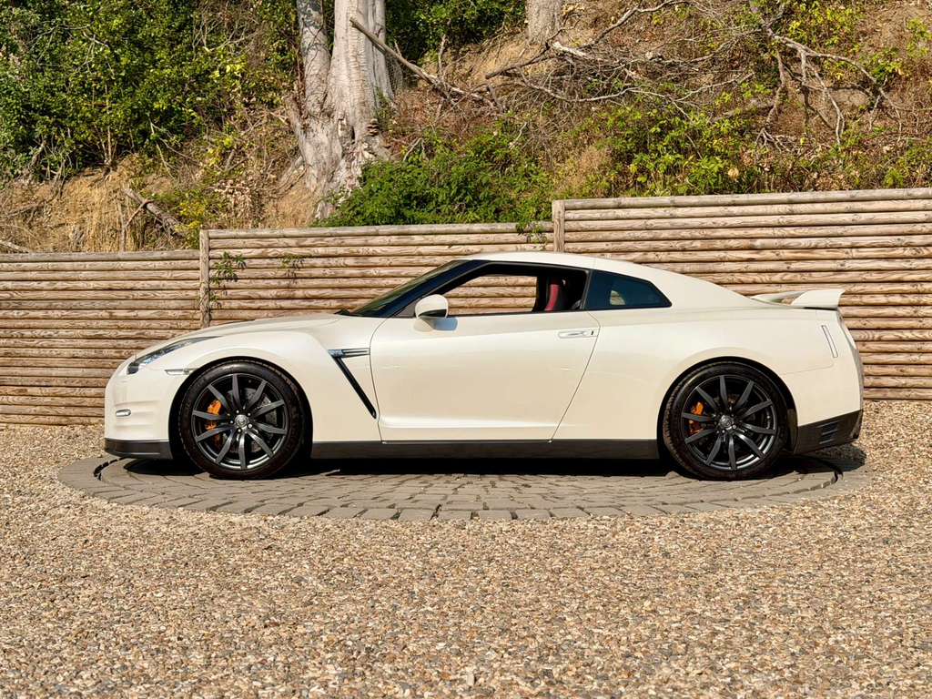 Nissan GT-R Coupe Grey #10