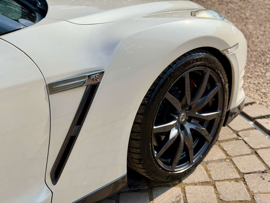 Nissan GT-R Coupe Grey #85