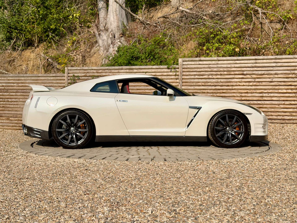 Nissan GT-R Coupe Grey #25