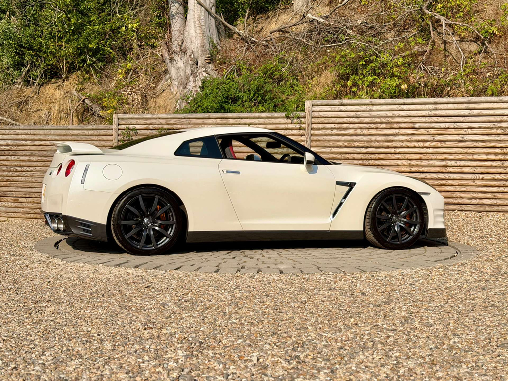 Nissan GT-R Coupe Grey #23