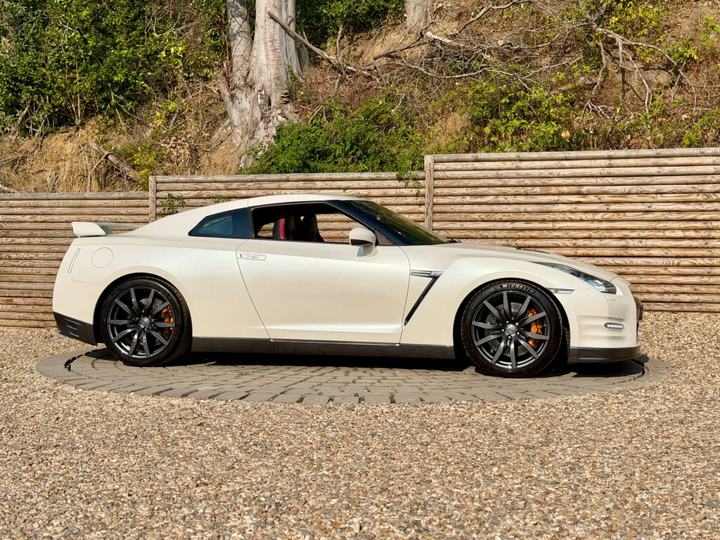 Nissan GT-R Coupe Grey #27