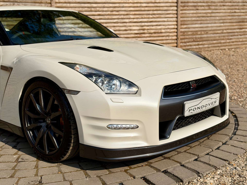 Nissan GT-R Coupe Grey #78