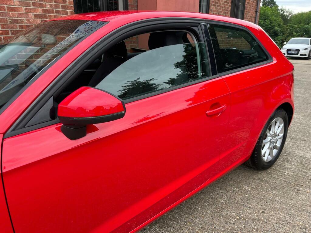 Audi A3 Hatchback 1.4 Tfsi Cod Se Euro 6 Ss Red #6
