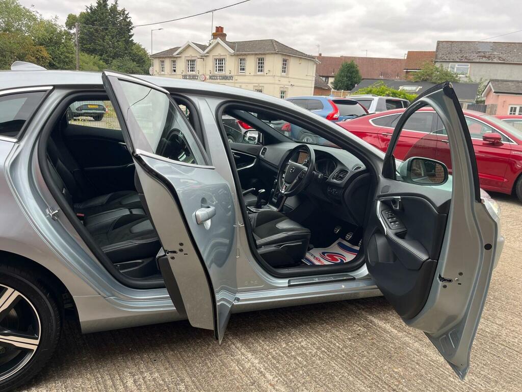 Volvo V40 Hatchback 2.0 T2 R-design Nav Plus Euro 6 Ss Silver #2