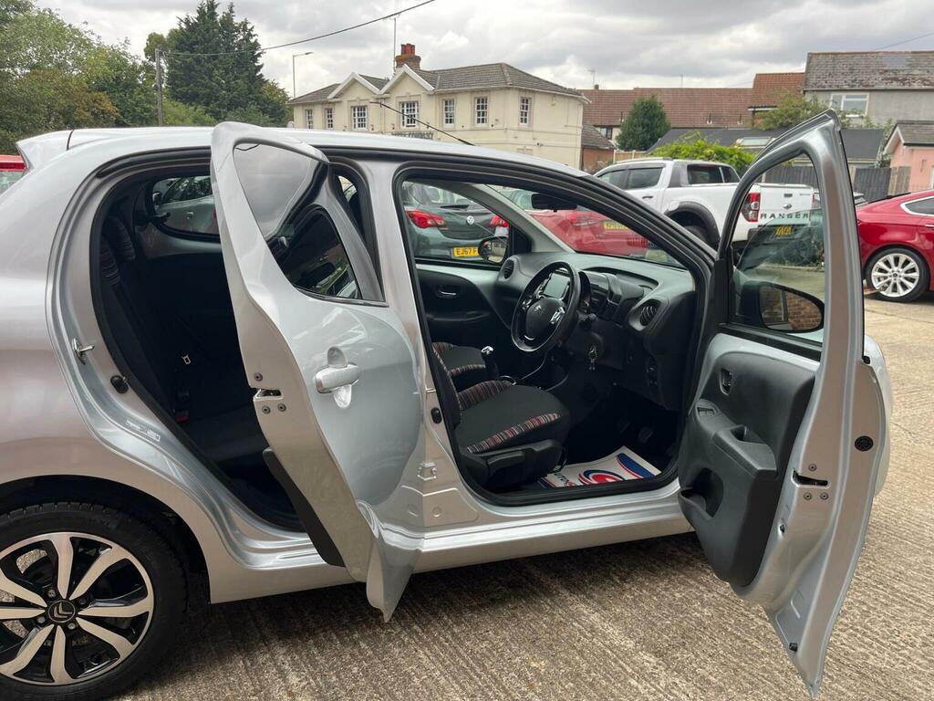 Citroen C1 Hatchback 1.0 Vti Shine Euro 6 Ss Grey #3