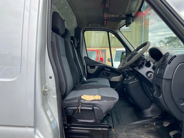 Renault Master Dci 35Dropside Red #18
