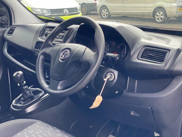 Vauxhall Combo 1.6 Cdti 2300 16V Fwd L2 H1 S S White #6