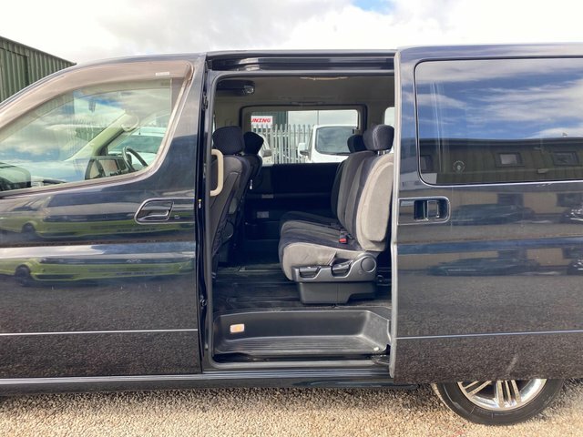 Nissan Elgrand 3.5 3.5 Black #57