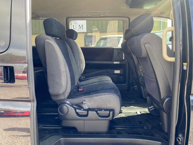 Nissan Elgrand 3.5 3.5 Black #12