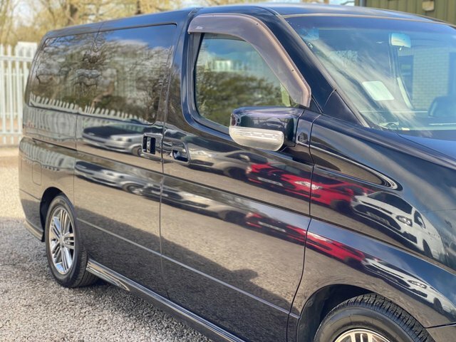 Nissan Elgrand 3.5 3.5 Black #32