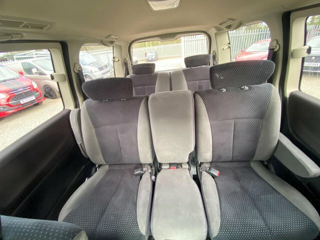 Nissan Elgrand 3.5 3.5 Black #24