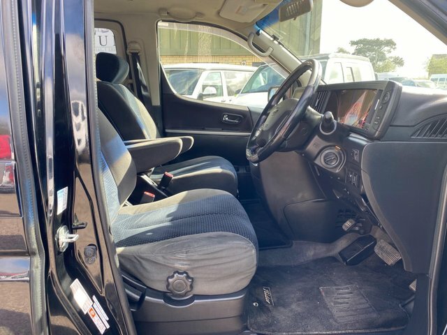 Nissan Elgrand Rider S Autech Black #5