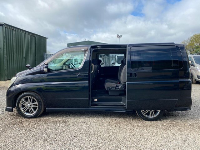 Nissan Elgrand 3.5 3.5 Black #18