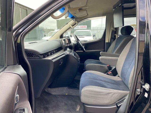 Nissan Elgrand 3.5 3.5 Black #25