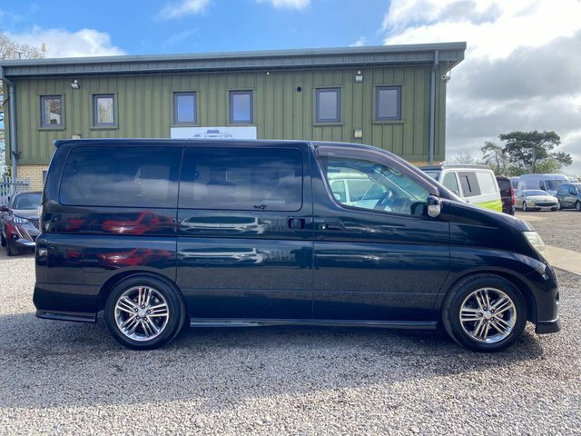 Nissan Elgrand 3.5 3.5 Black #30