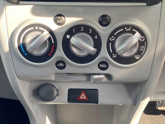 Nissan Pixo 1.0 N-tec Euro 5 Grey #32