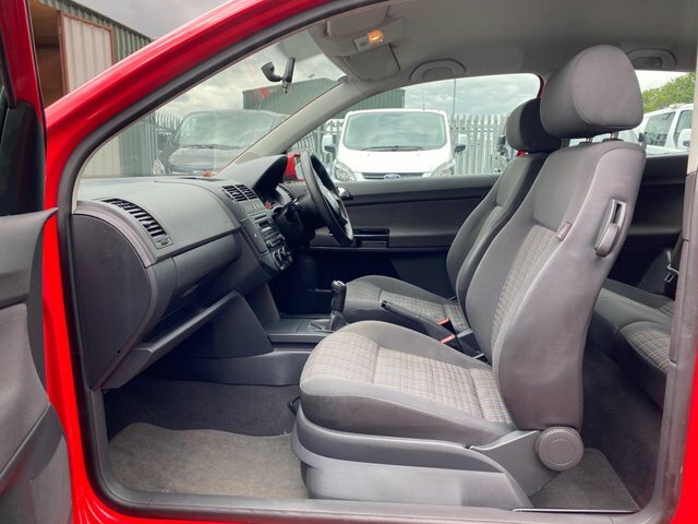 Volkswagen Polo Tdi S U327 Black #36