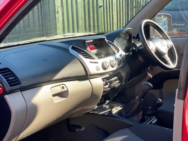 Mitsubishi L200 Pickup 2.5 Di-d Barbarian 4Wd Euro 5 Lb 201 Black #32