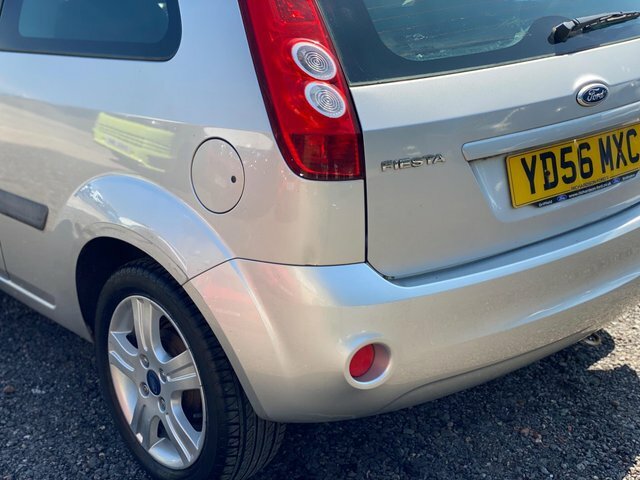 Ford Fiesta 1.25 Zetec Climate Hatchback 14 Green #20