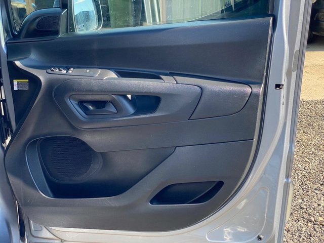 Peugeot Partner 1000 1.5 Bluehdi 100 Professional Premium Van Grey #37