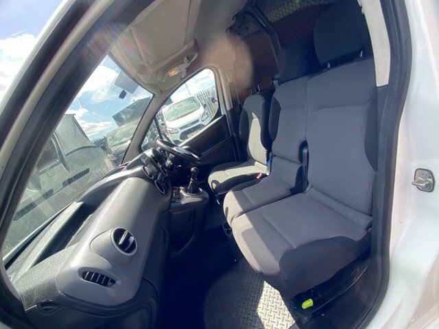 Peugeot Partner 850 1.6 Bluehdi 100 Professional Van Non Ss Black #18