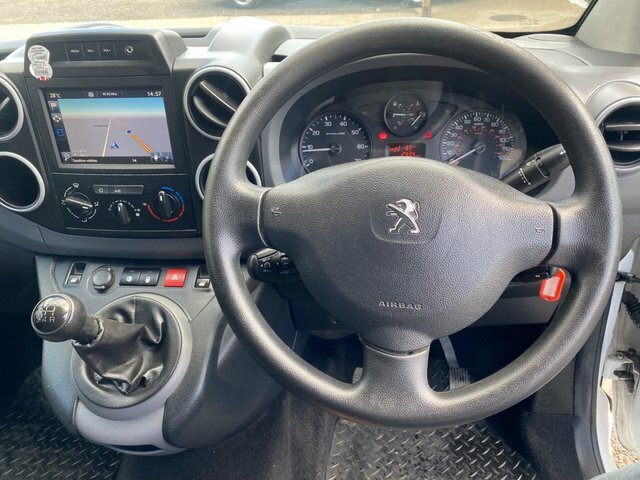 Peugeot Partner 850 1.6 Bluehdi 100 Professional Van Non Ss Black #10