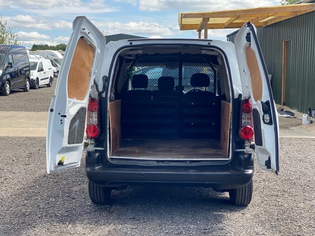 Peugeot Partner 850 1.6 Bluehdi 100 Professional Van Non Ss Black #39