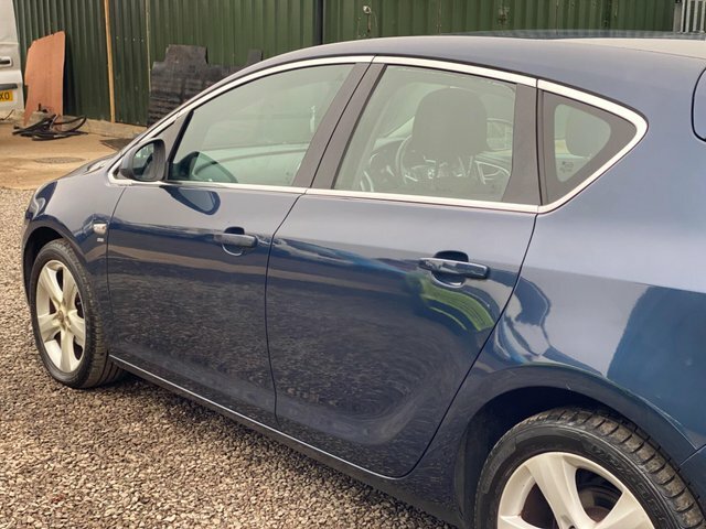 Vauxhall Astra 2010 Vauxhall Astranbsp1.8i 16V Club Grey #27