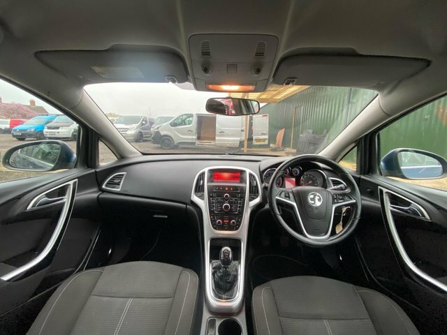 Vauxhall Astra 2010 Vauxhall Astranbsp1.8i 16V Club Grey #10