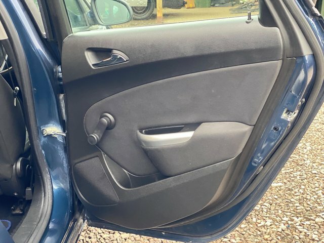 Vauxhall Astra 2010 Vauxhall Astranbsp1.8i 16V Club Grey #41