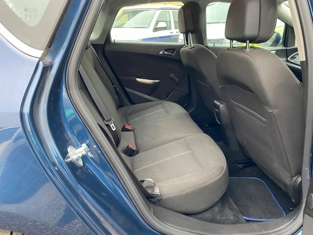 Vauxhall Astra 2010 Vauxhall Astranbsp1.8i 16V Club Grey #11