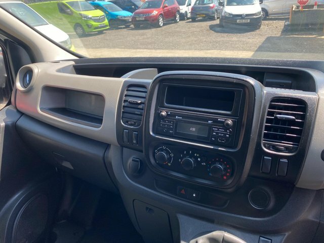 Renault Trafic 1.6 Dci 27 Business Swb Standard Roof Euro 5 White #2