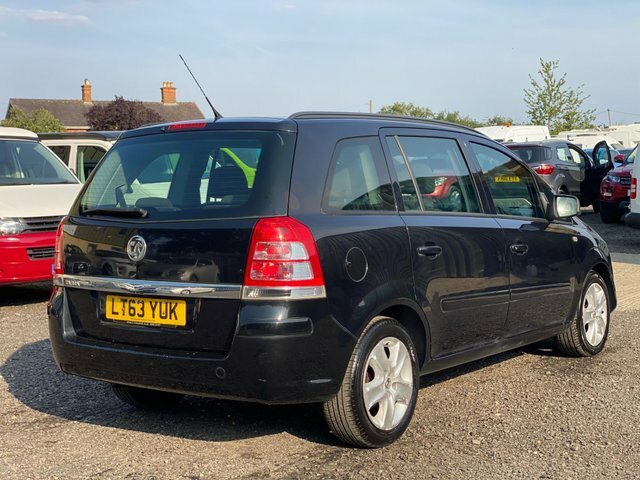 Vauxhall Zafira 1.6 16V Exclusiv Euro 5 Black #4