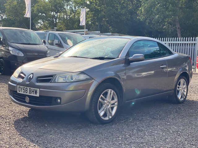 Renault Megane Hatchback Gold #46