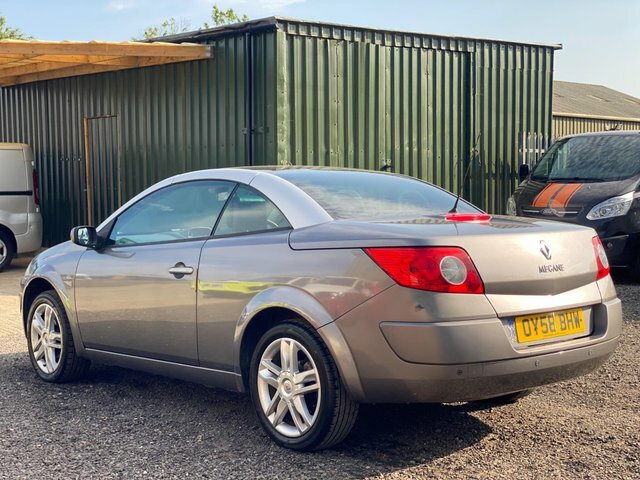Renault Megane Hatchback Gold #47