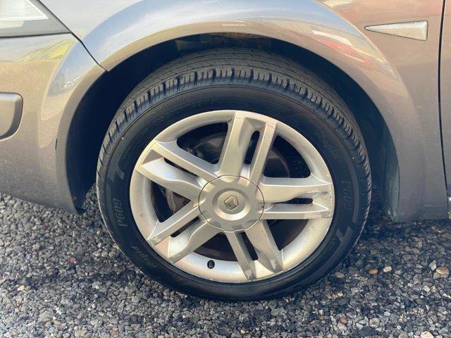Renault Megane Hatchback Gold #53