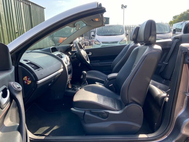 Renault Megane Hatchback Gold #11