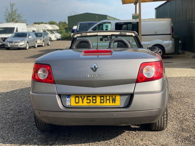 Renault Megane Hatchback Gold #15