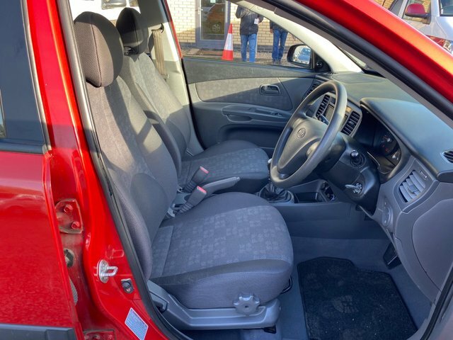 Kia RIO 1.4 Chill Red #6