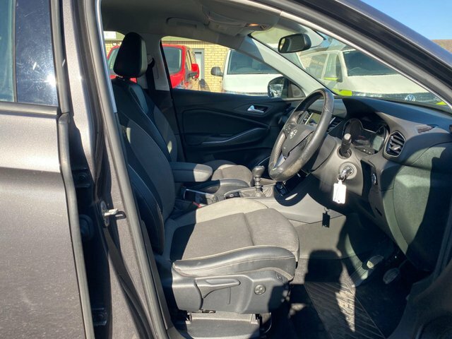Vauxhall Grandland X 1.2 Turbo Tech Line Nav Euro 6 S S Grey #5